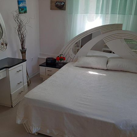Cozy Flat In Nea Makri Apartment Exterior foto