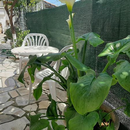 Cozy Flat In Nea Makri Apartment Exterior foto
