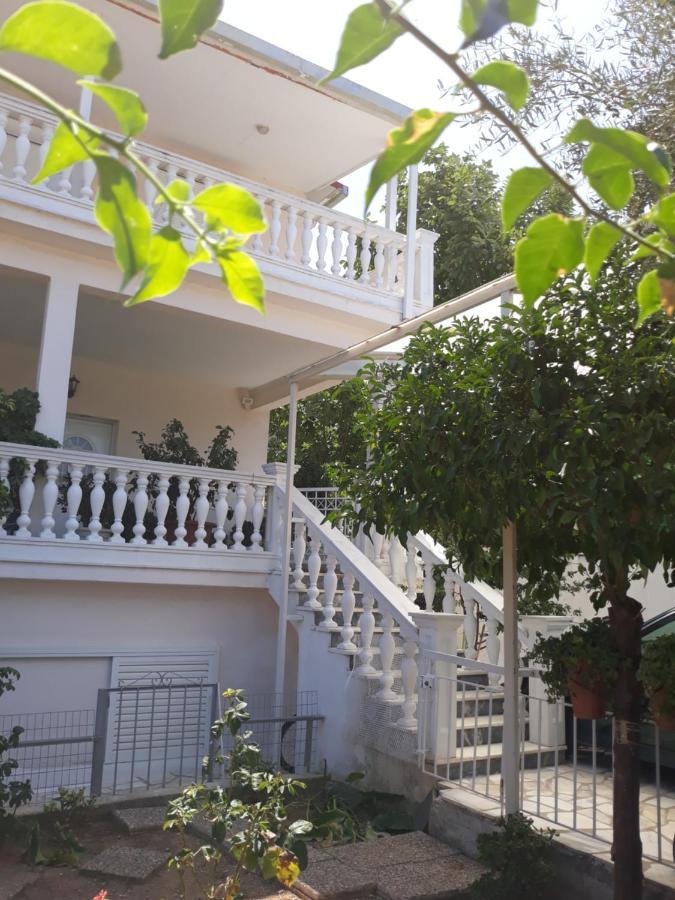 Cozy Flat In Nea Makri Apartment Exterior foto