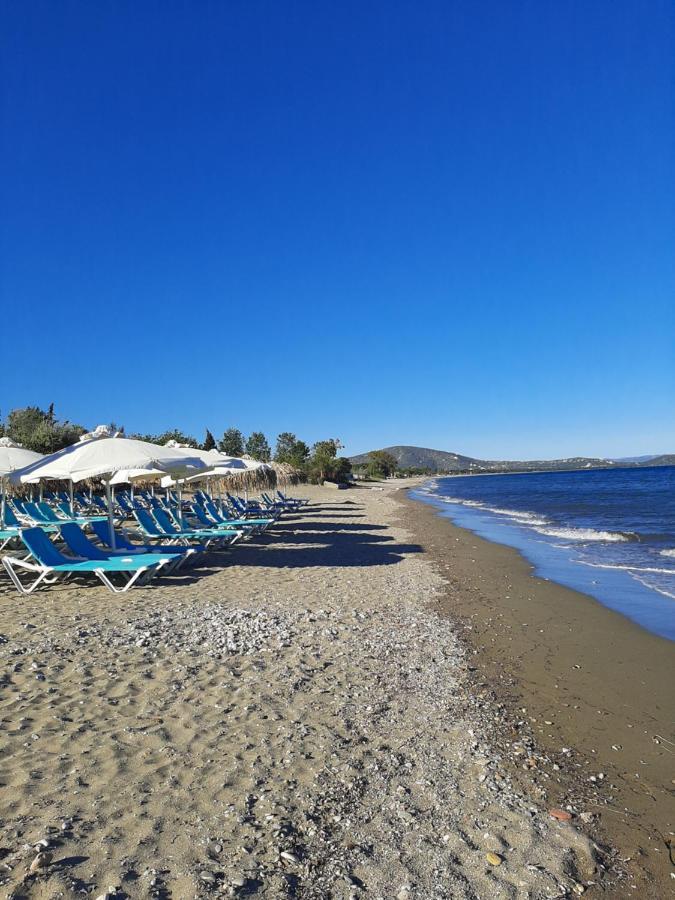 Cozy Flat In Nea Makri Apartment Exterior foto