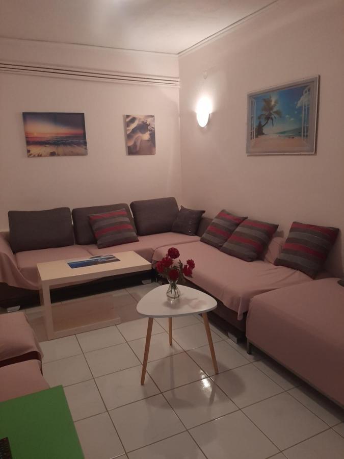 Cozy Flat In Nea Makri Apartment Exterior foto