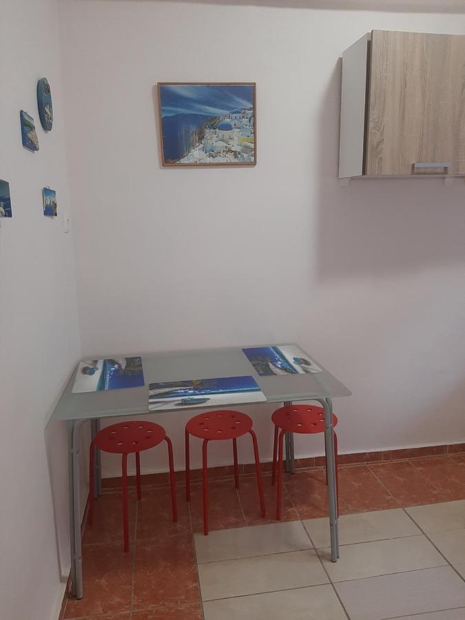 Cozy Flat In Nea Makri Apartment Exterior foto