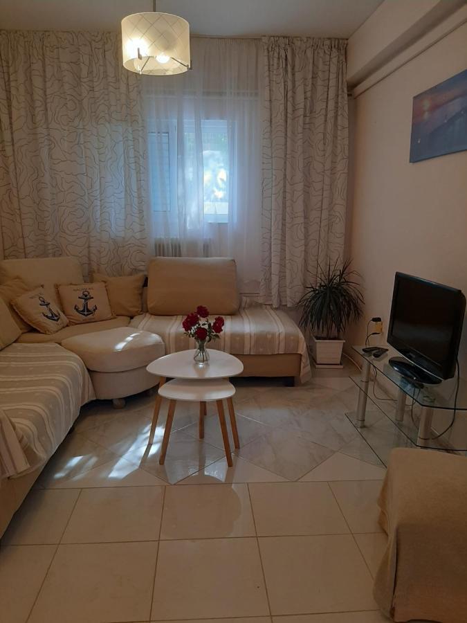 Cozy Flat In Nea Makri Apartment Exterior foto